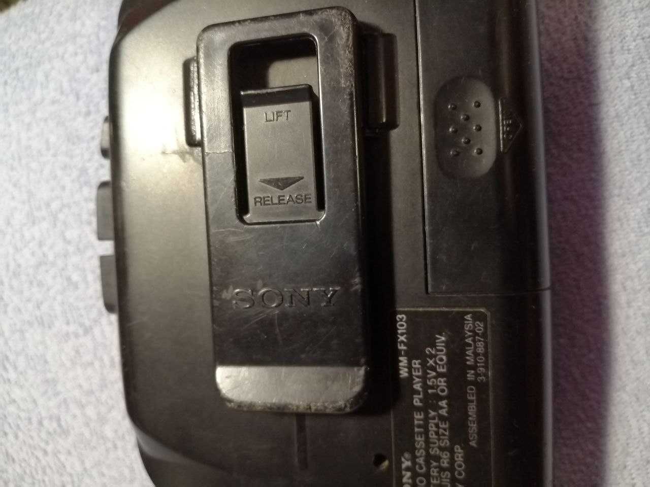 Продам кассетный плеер " Sony "