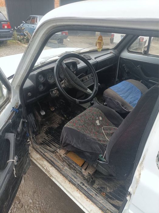 Продам ниву 2121