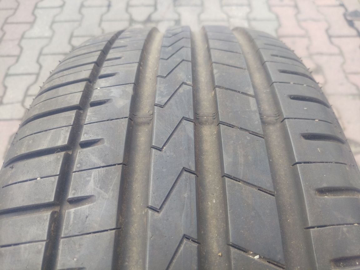 Opona Falken Azenis FK510 245/45/19