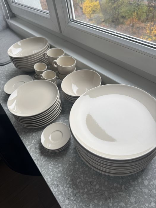 Serwis IKEA Fargklar 38 talerzy miski - filiżanki espresso - jak nowy