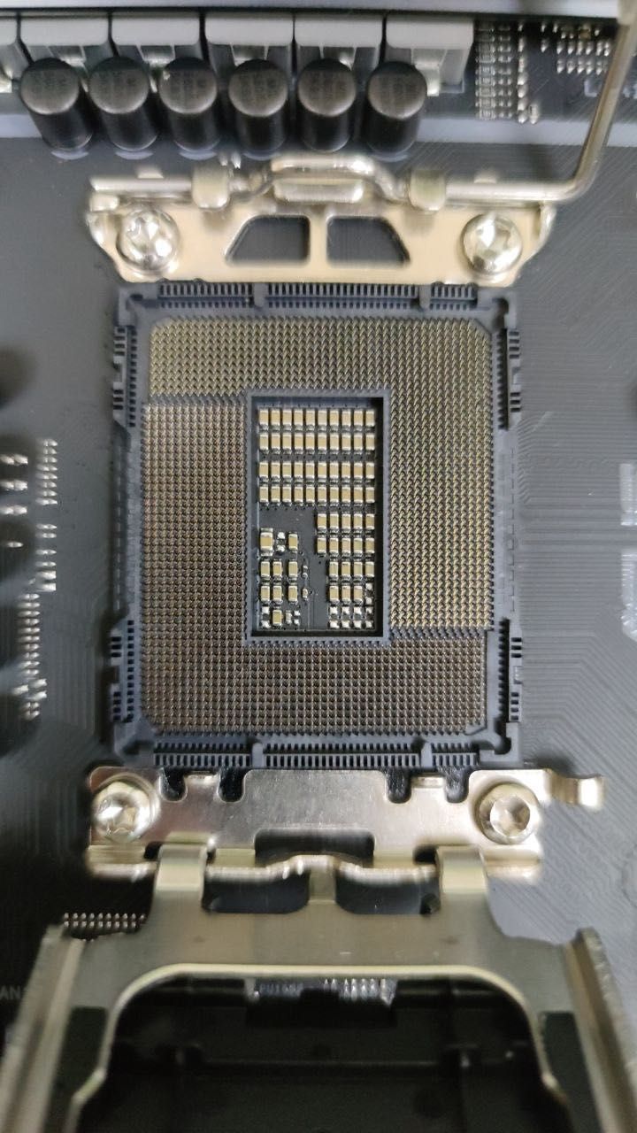 Материнська плата Asus TUF H670-PRO WIFI D4/Гар 3 міс/SiliconFox