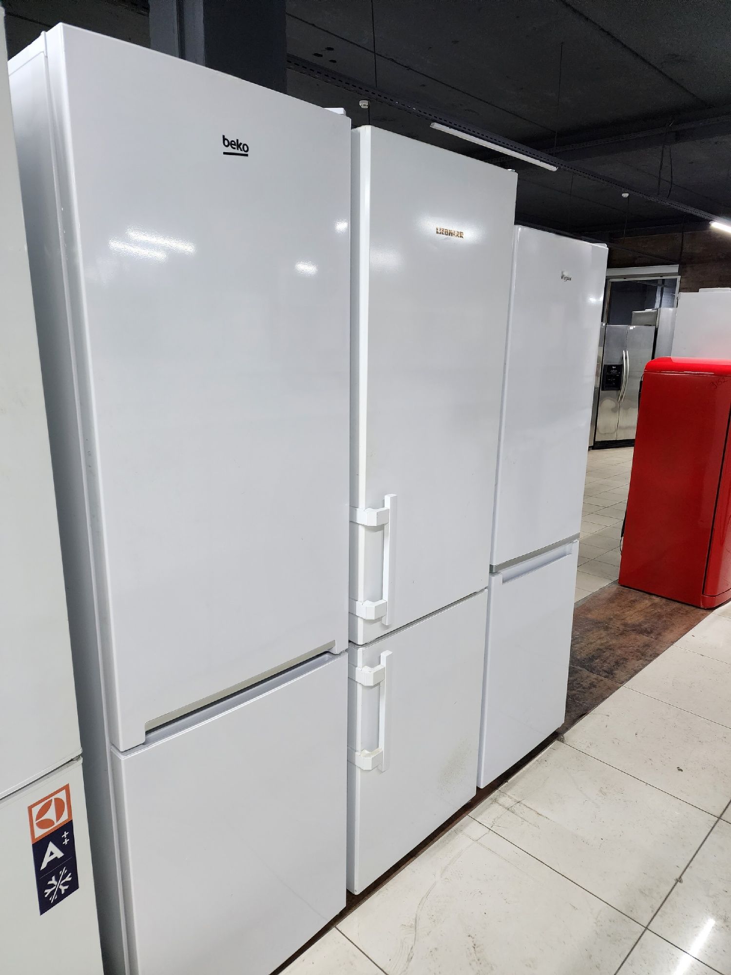 Німецький Холодильник SHARP 3040w  Сток*