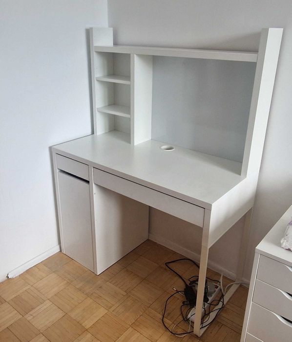 Biurko IKEA Micke z nadstawką - używane