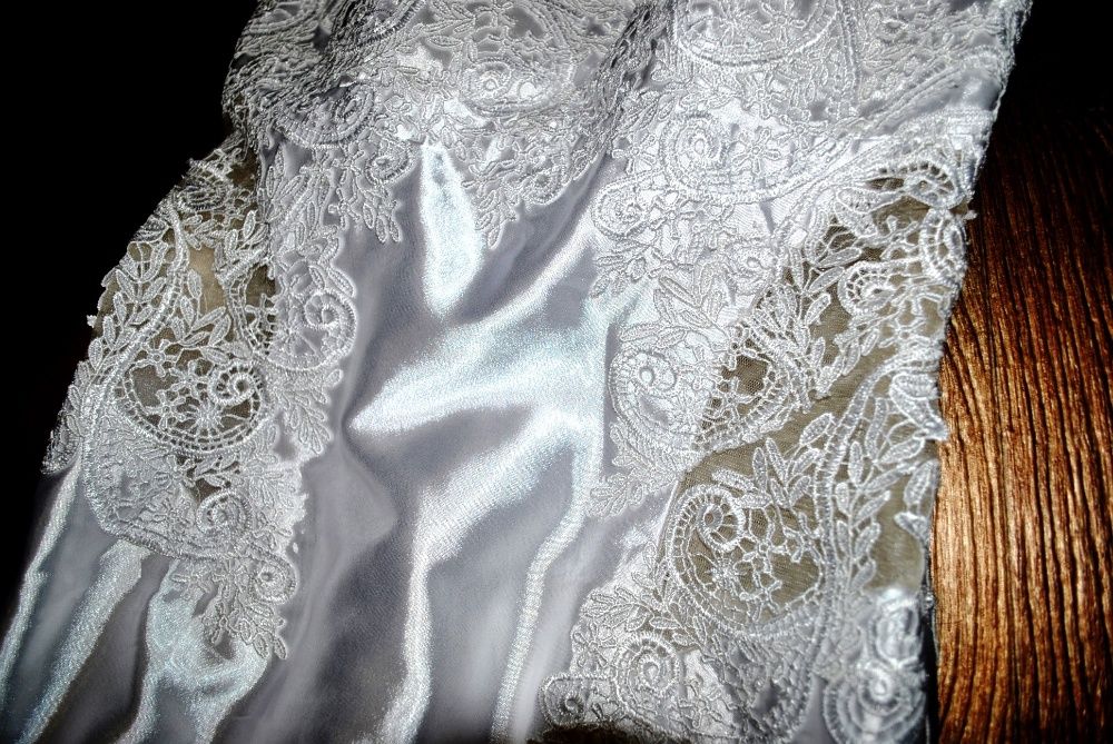 Платье свадебное новое со шлейфом ажур и атласный блеск шикарное