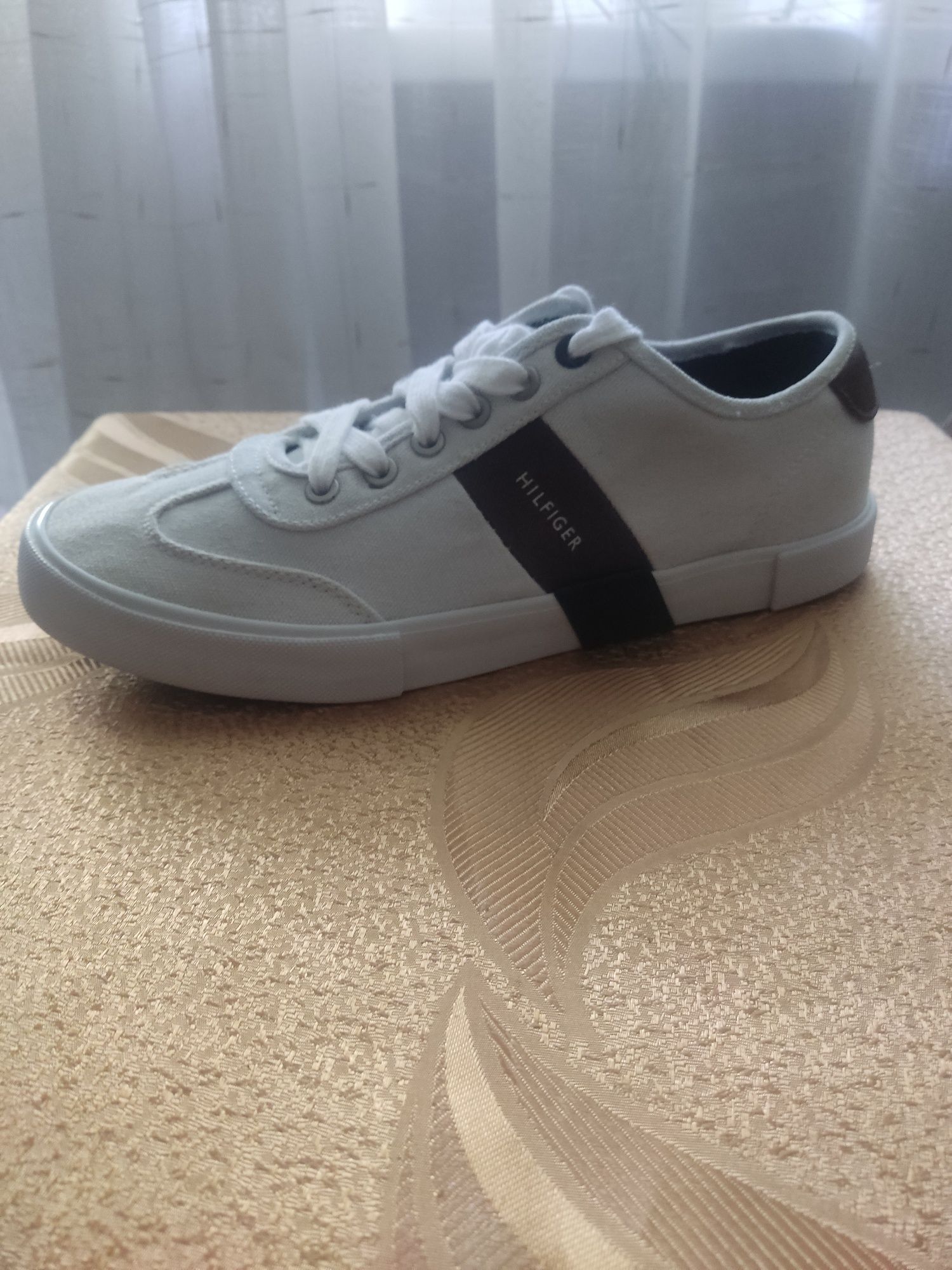 Кеды Tommy Hilfiger 41 белые
