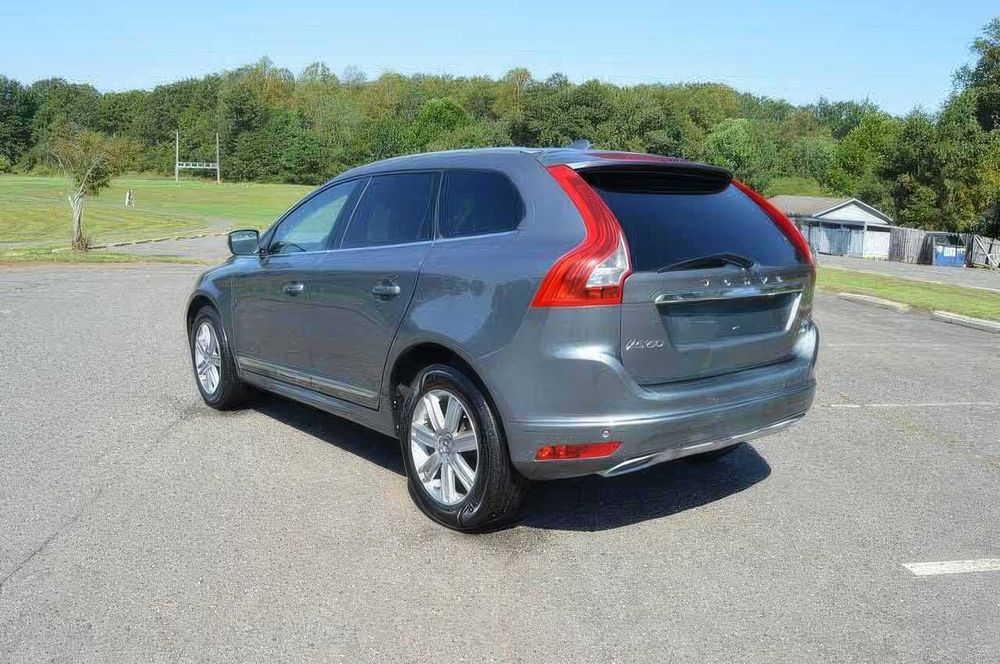 Volvo XC60 T5 Inscription      2017