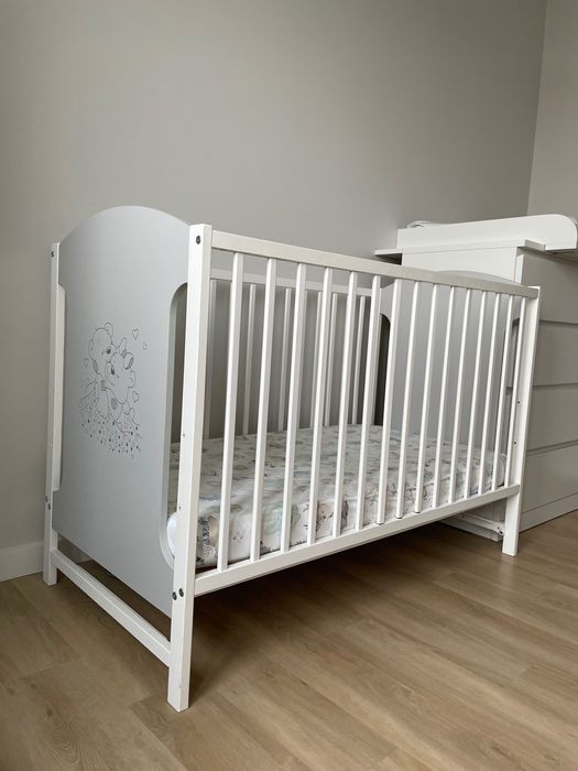 Łóżeczko niemowlęce z materacem +gratisy