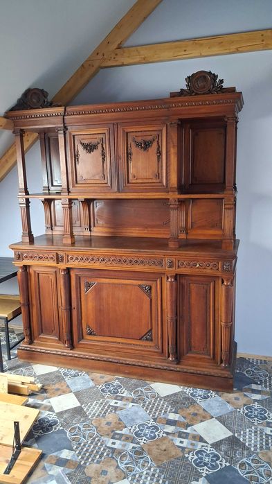 Dębowy kredens antyk