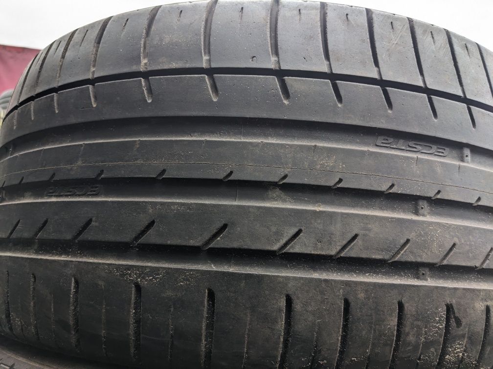255/35R19 Kumho Ecsta LE sport