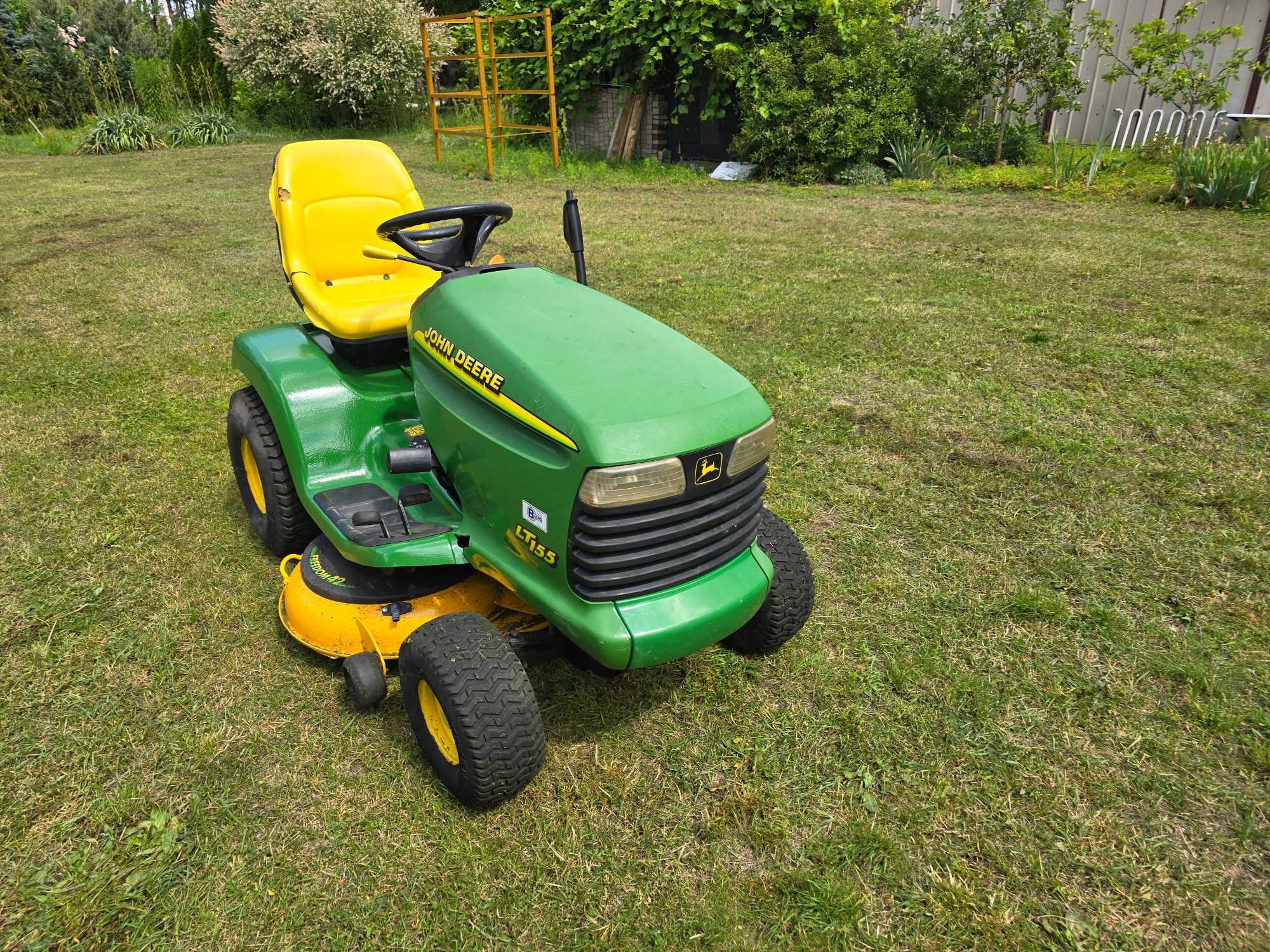 kosiarka traktorek John Deere LT155