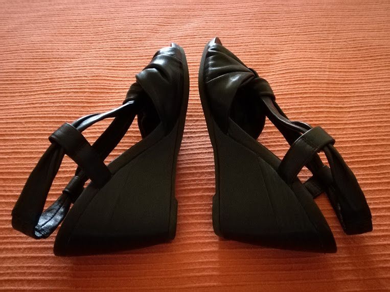 Sandálias Pretas Pele, 36