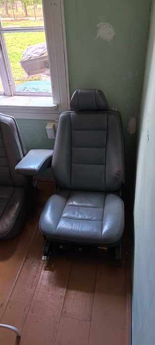 Fotele Mercedes C126 SEC