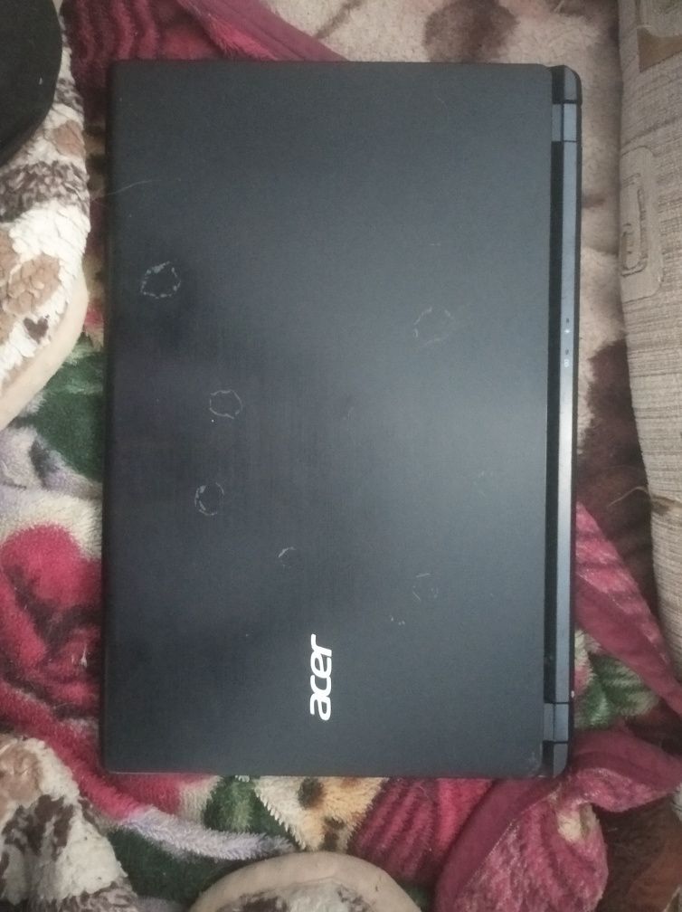 17 дюймовий Ігровий Ноутбук Acer Aspire V5 573G 4GB Відеокарта 128 біт