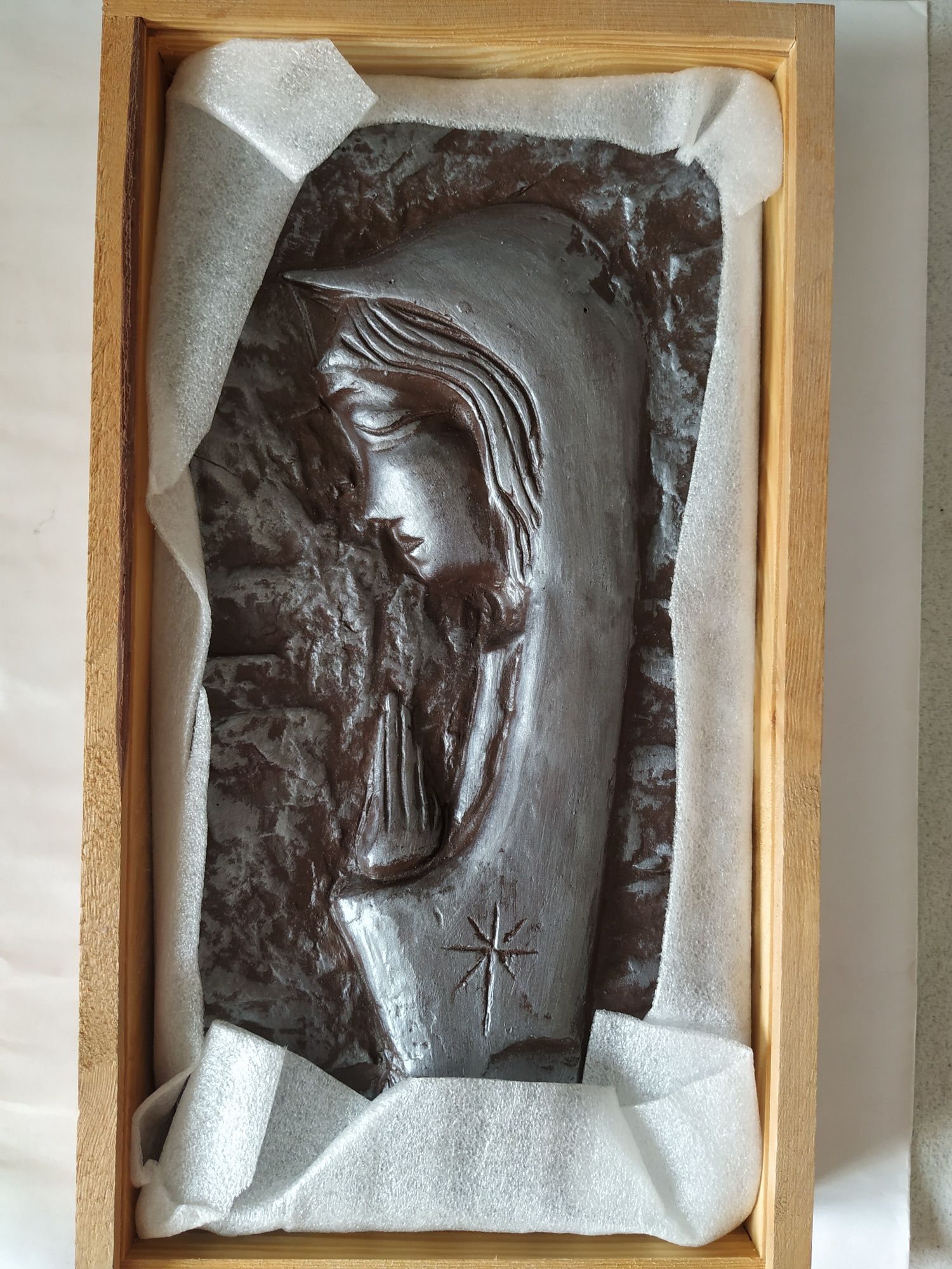 Ceramiczna płaskorzeźba do zawieszenia