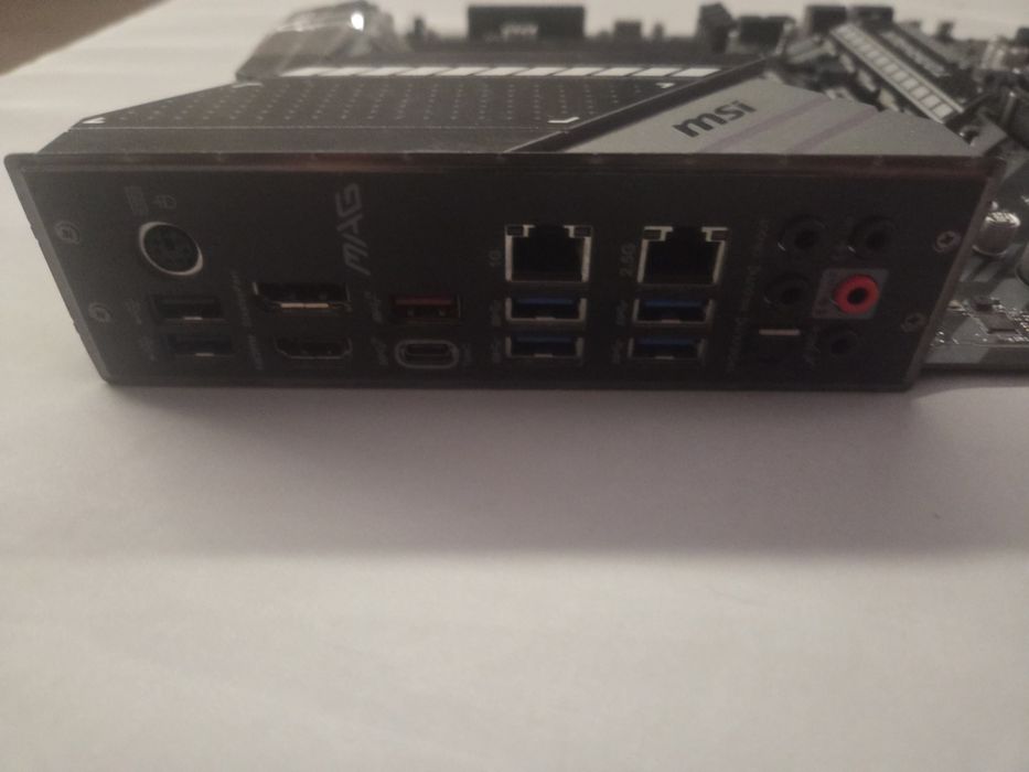 Sprzedam płytę główną Msi Z490 TOMAHAWK (Stan nieznany)