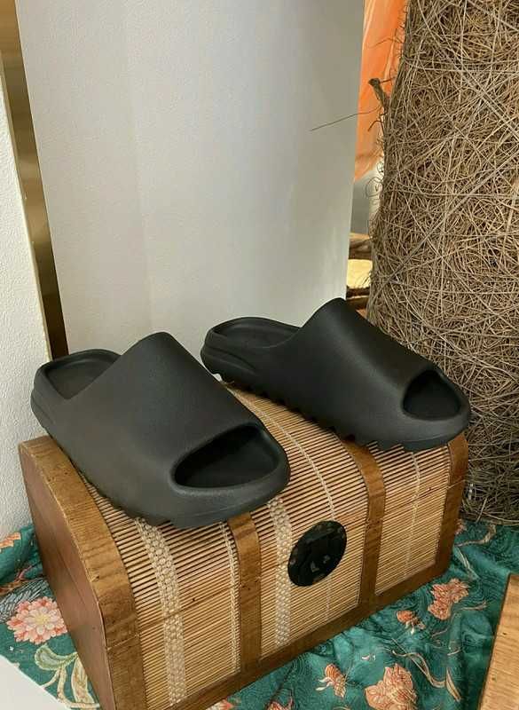 adidas_Yeezy_slide_Nowy*Szarybuty*Moda_Unisexkapcie.39