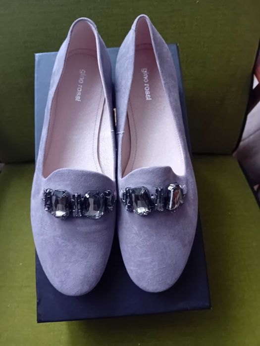 Nowe buty Gino Rossi r.39 zamszowe