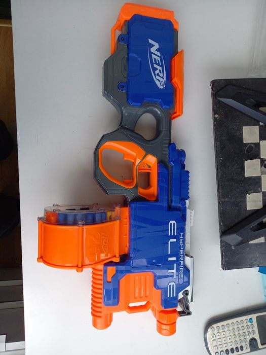 Nerf hyperfire com carregador