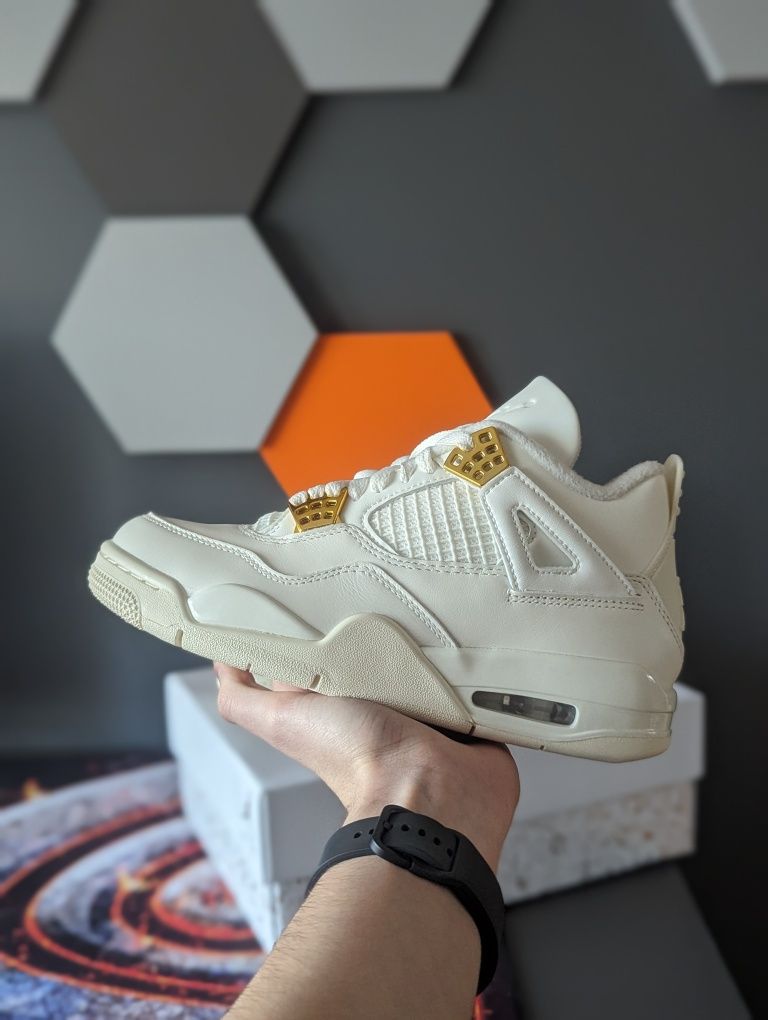 Nike Air Jordan 4 Metalic Gold 36,5