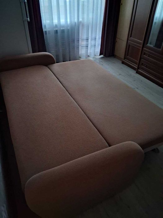 Двуспальная кровать