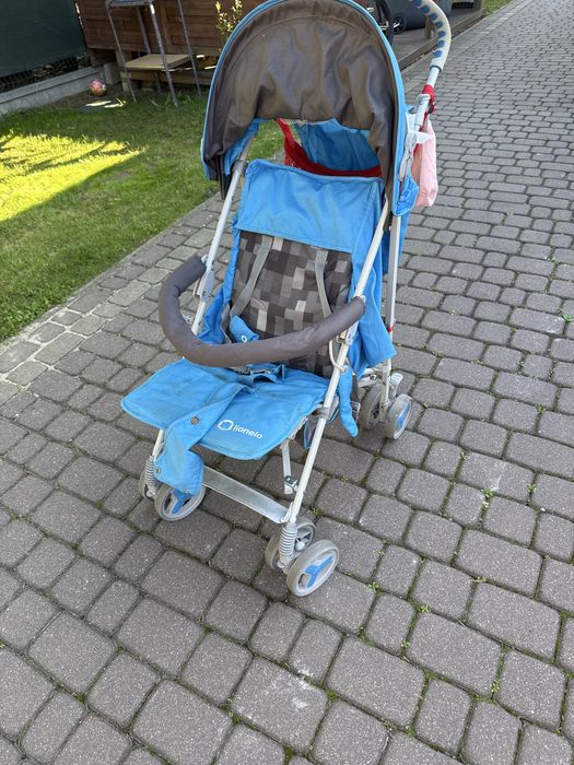 Wózek spacerowy.