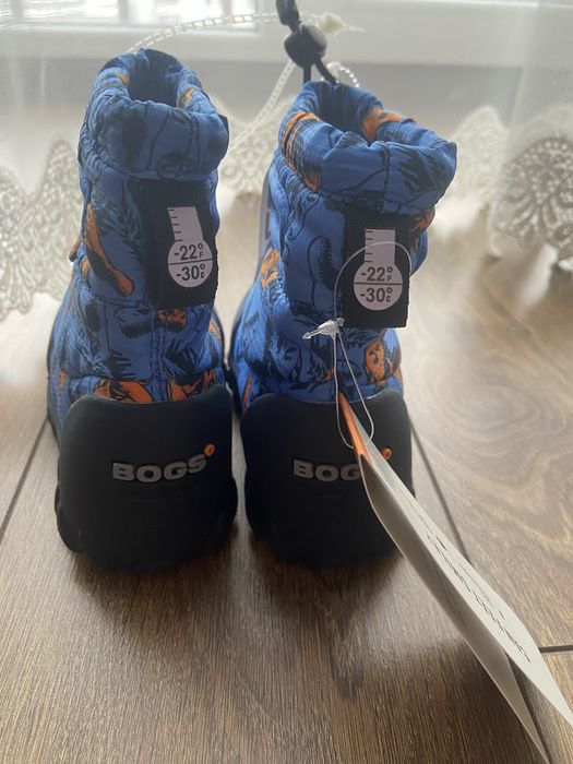 Черевики чобітки чоботи bogs