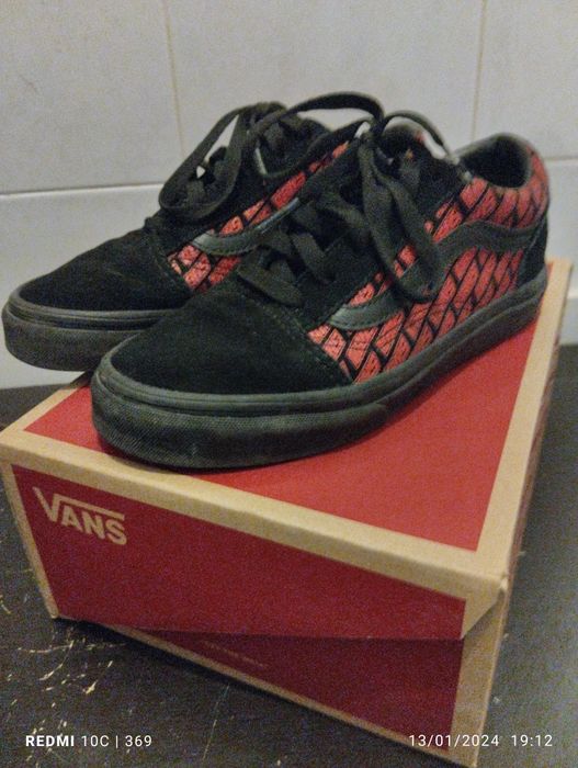 Tennis Vans 35 ½