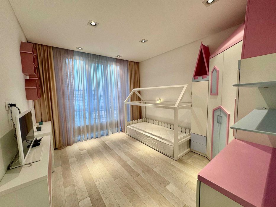 Роскошная 3-спальная квартира в Одессе! Цена снижена!