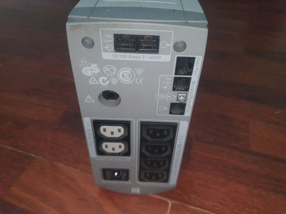 Безперебійник APC RS 800