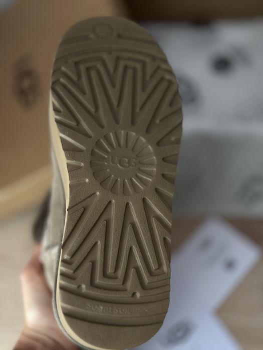Угги ugg . платформа 5 см . розмір 39 натуральне хутро та замша