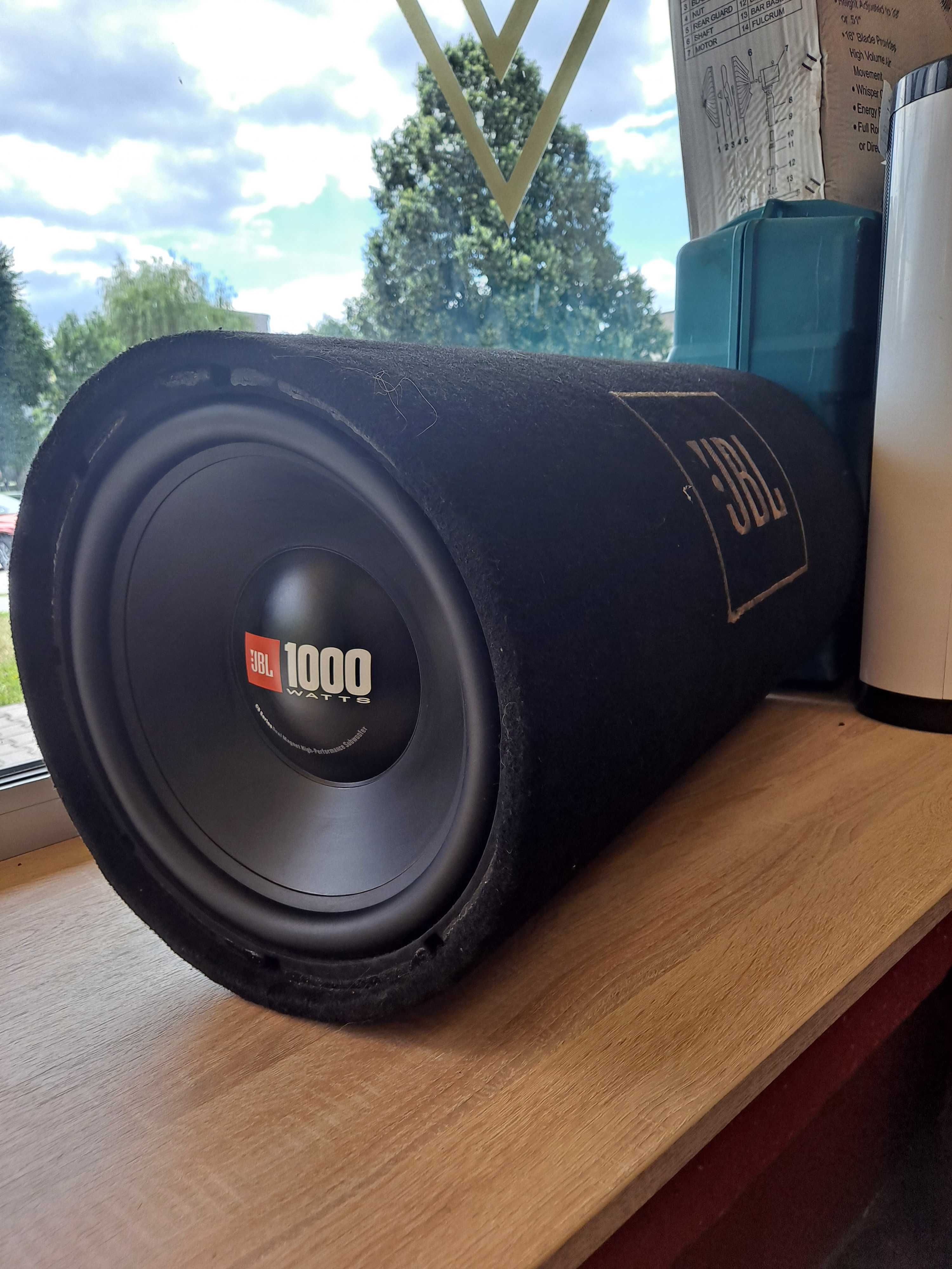 Tuba basowa JBL CS1204T 1000W