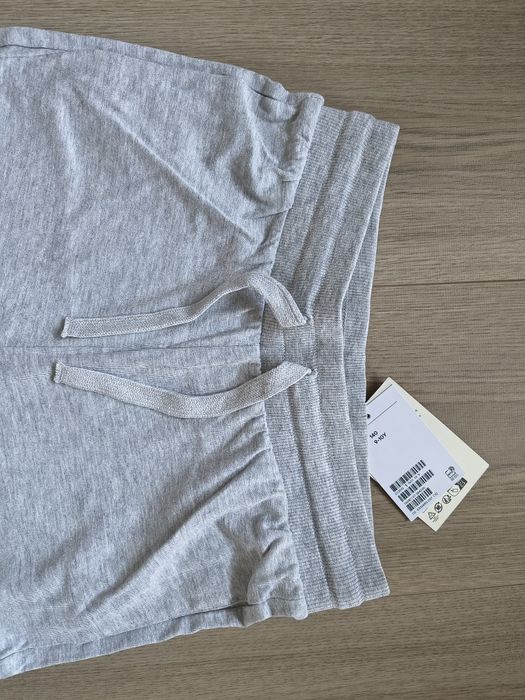 H&M nowe cienkie spodnie 140