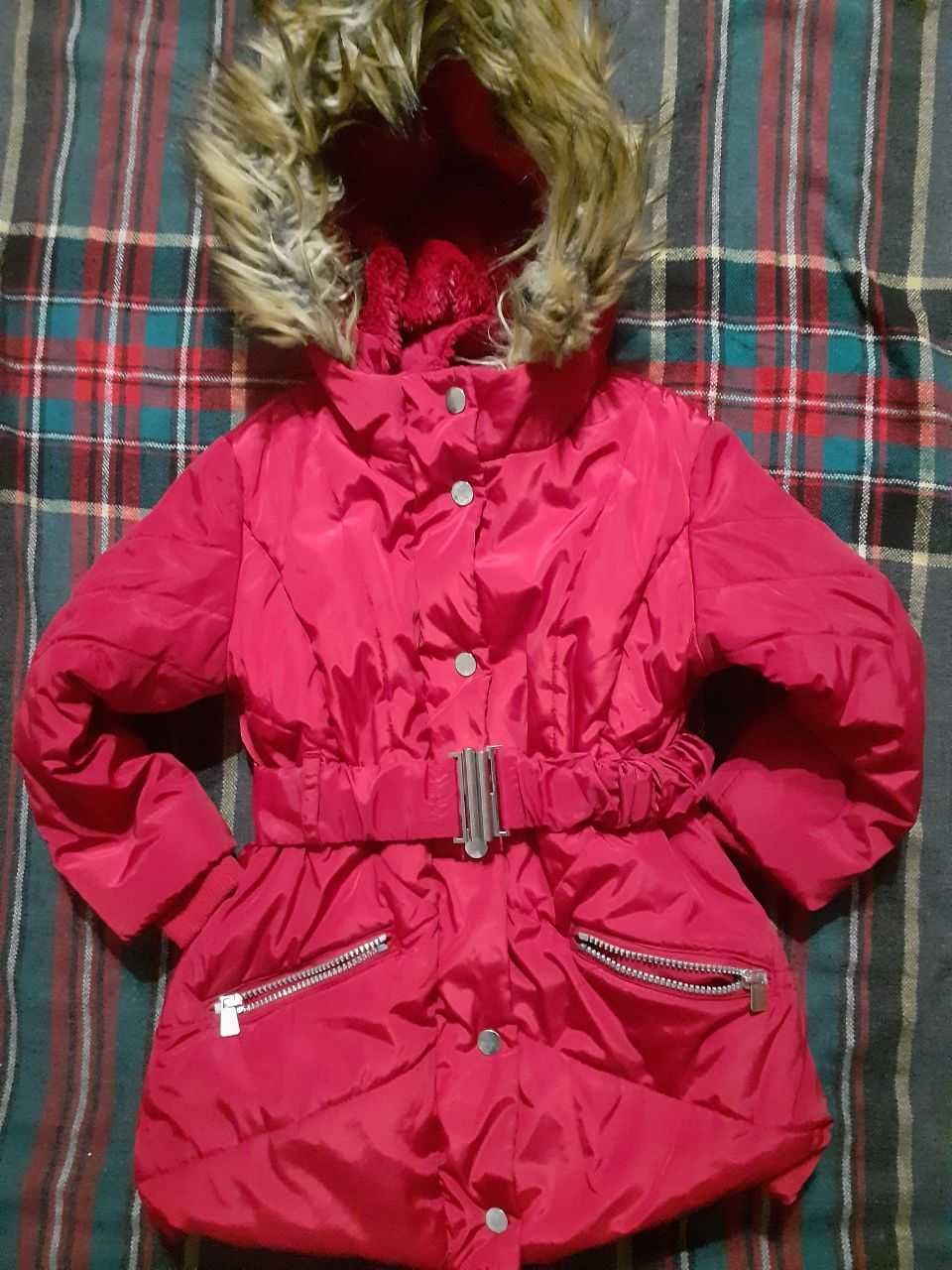 Куртка зимова червона для дівчинки 116 - 122 см