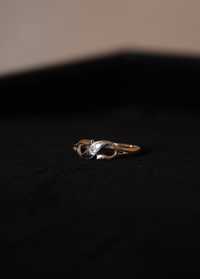 Złoty pierścionek p. 585 wzór nieskończoności białe złoto