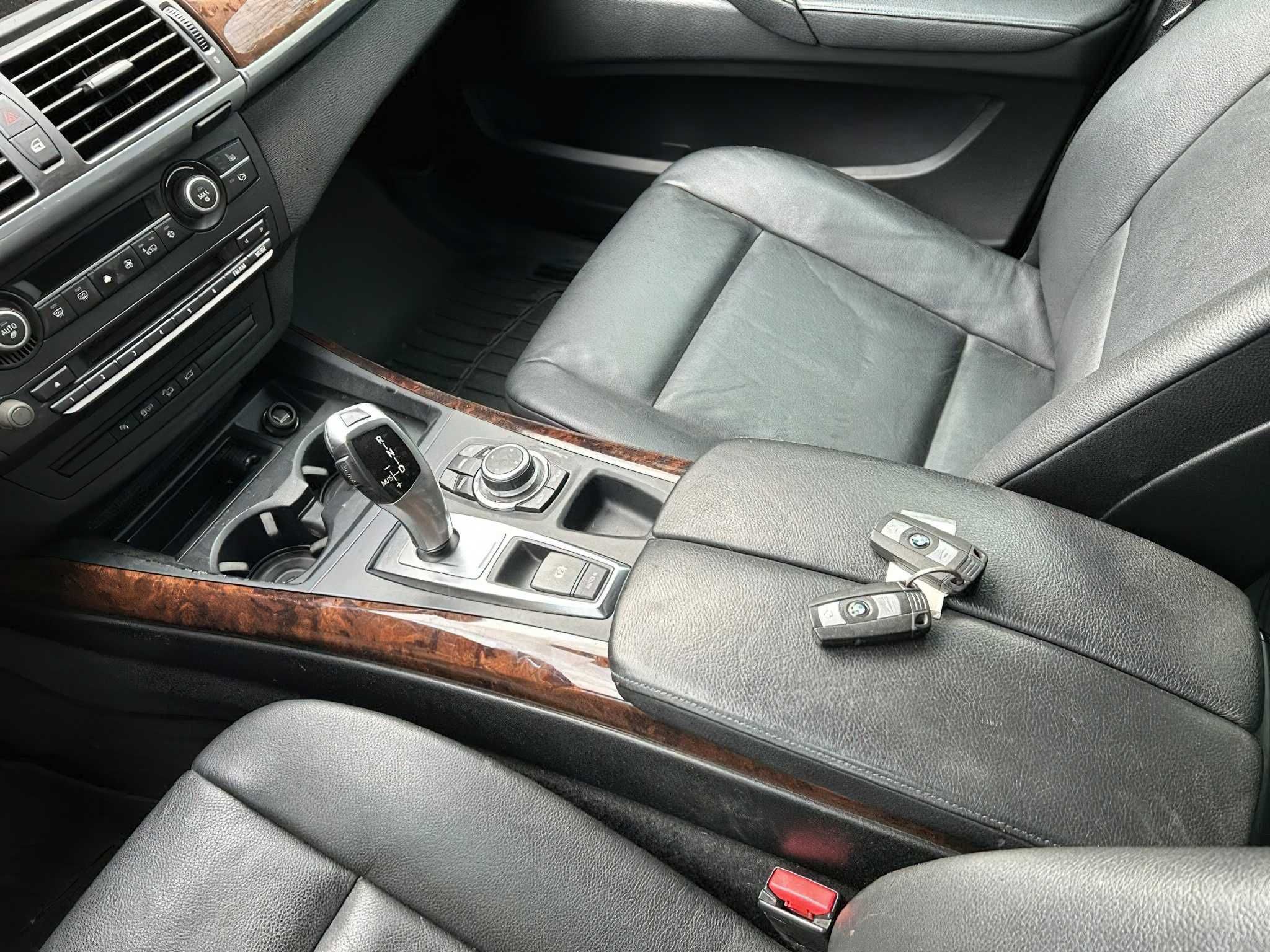 BMW X5       2012