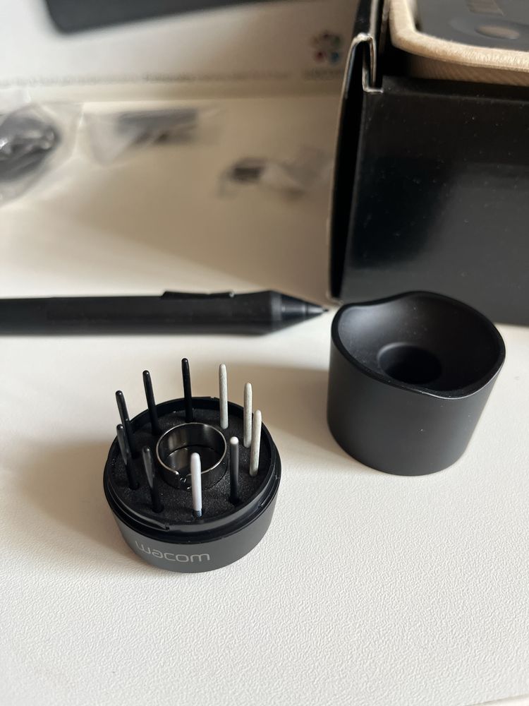 Терміново ! Графічний планшет Wacom Intous Pro S ідеальний стан