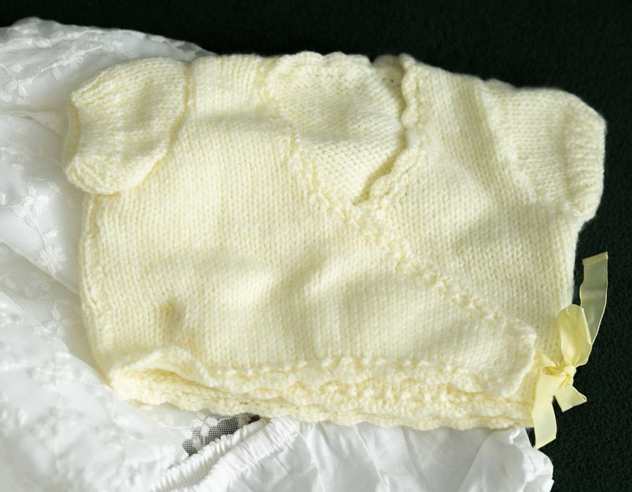 Sukienka z koronki na chrzest uroczystość