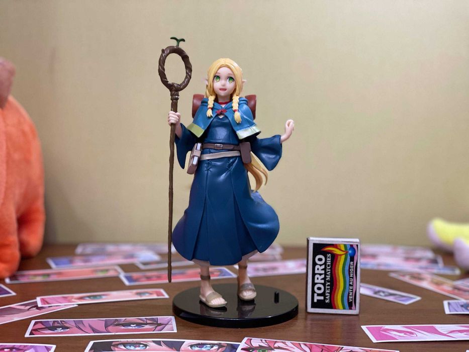 НОВА аніме-фігурка Марсіль — Dungeon Meshi (17 см) + три наліпки бонус