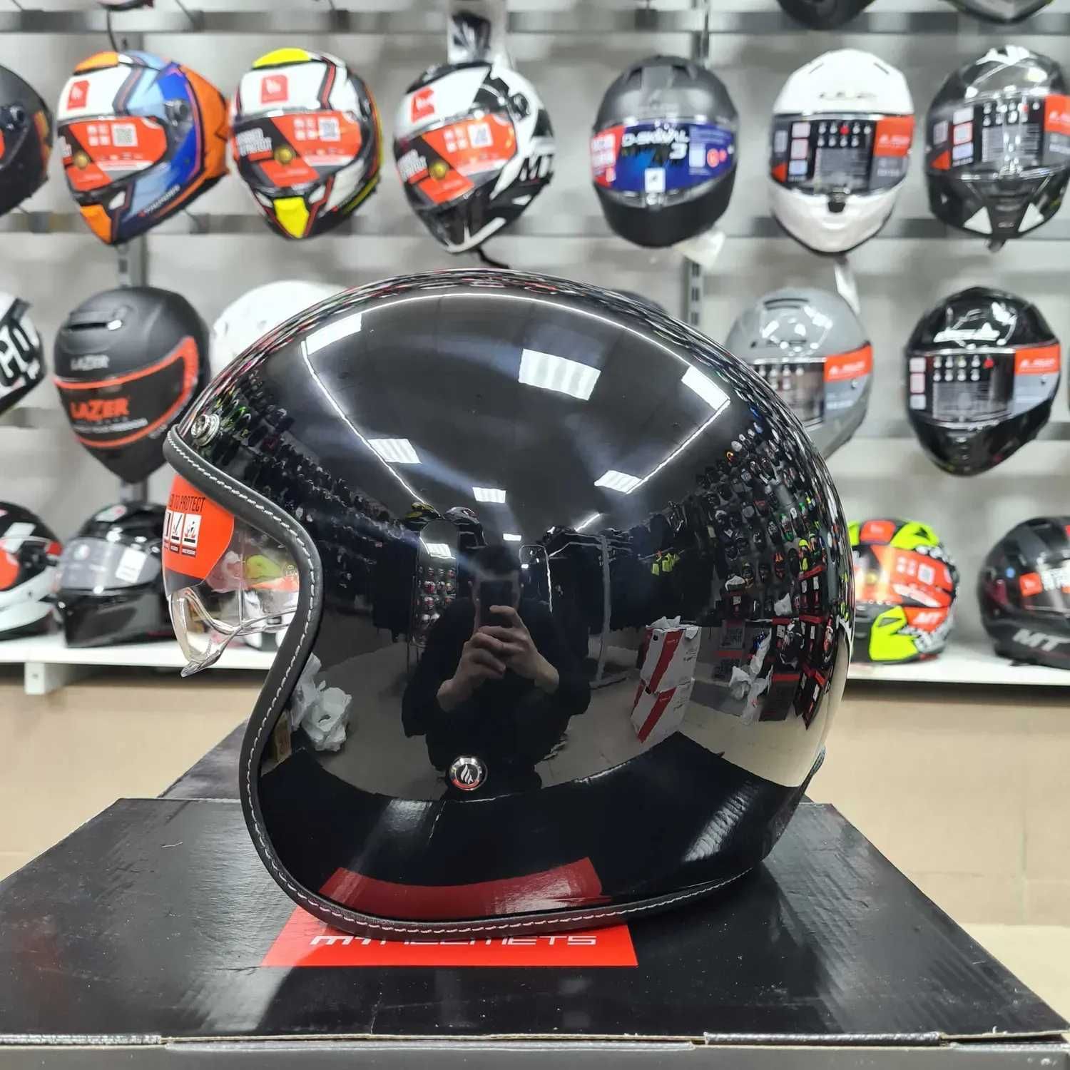 Мотошолом MT Le Mans 2 SV S Solid Gloss Black в Артмото Кременчук