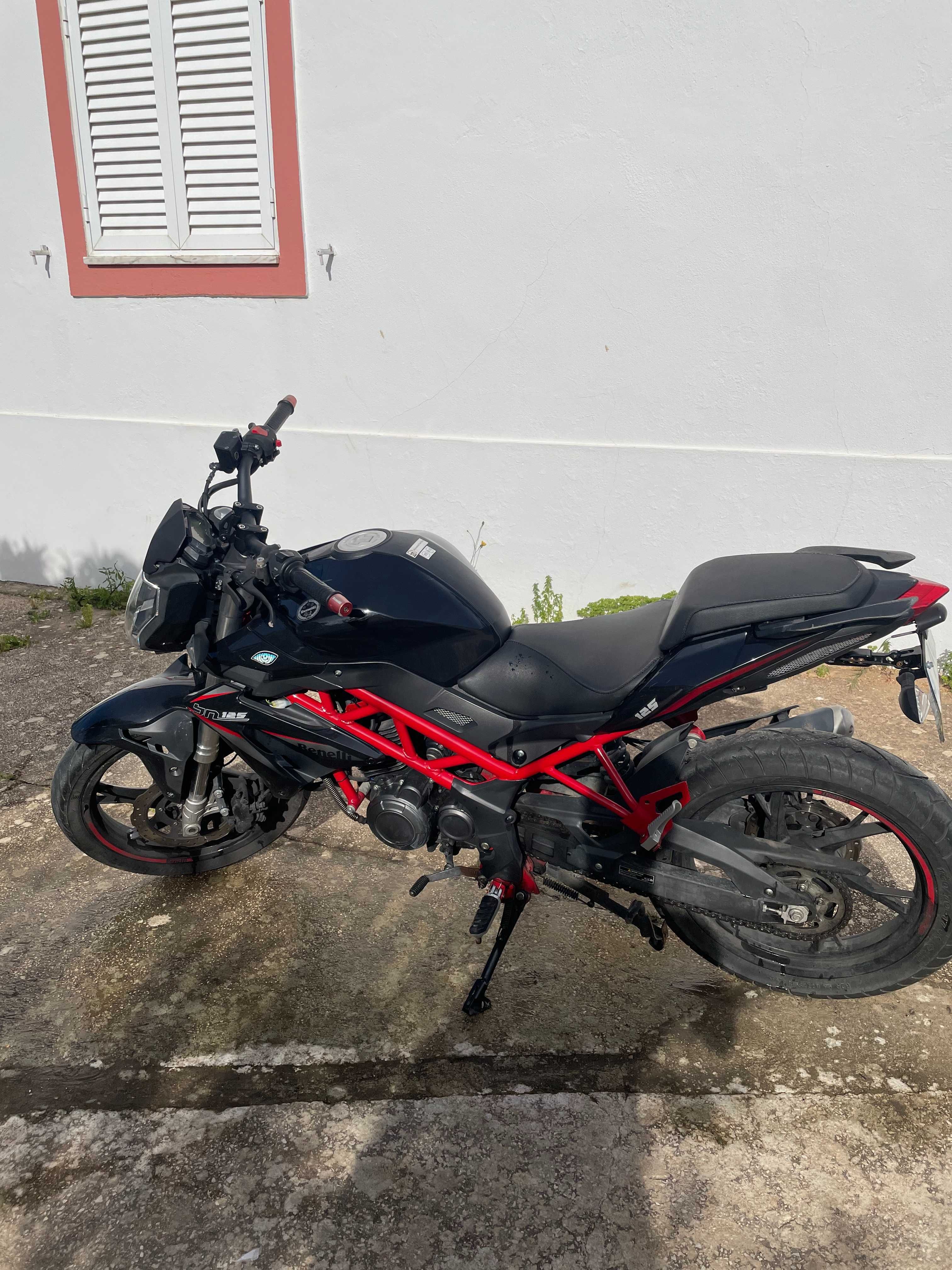 Mota Benelli BN 125