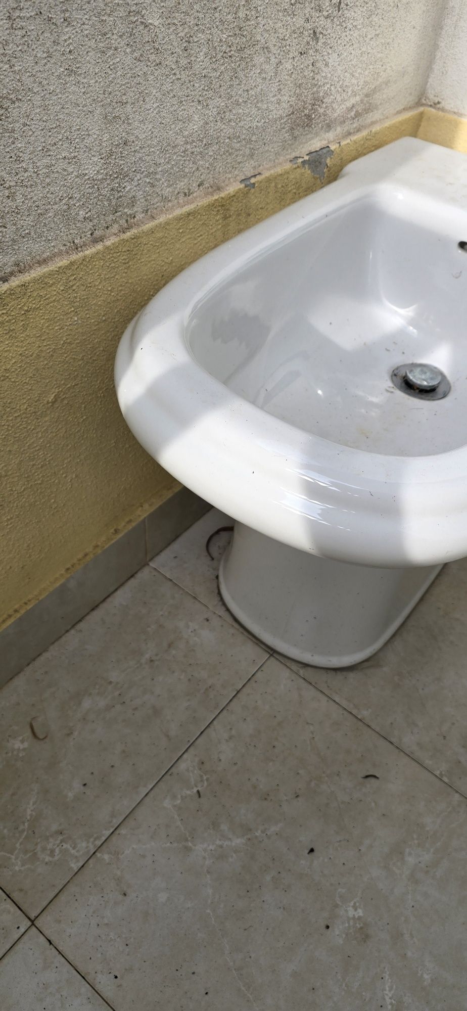 Bidé Roca com Torneira e válvula