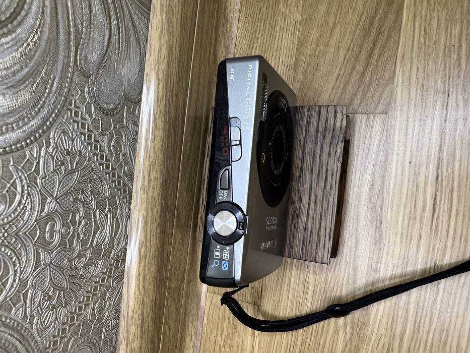 Цифровий фотоапарат Canon IXUS 75 Silver