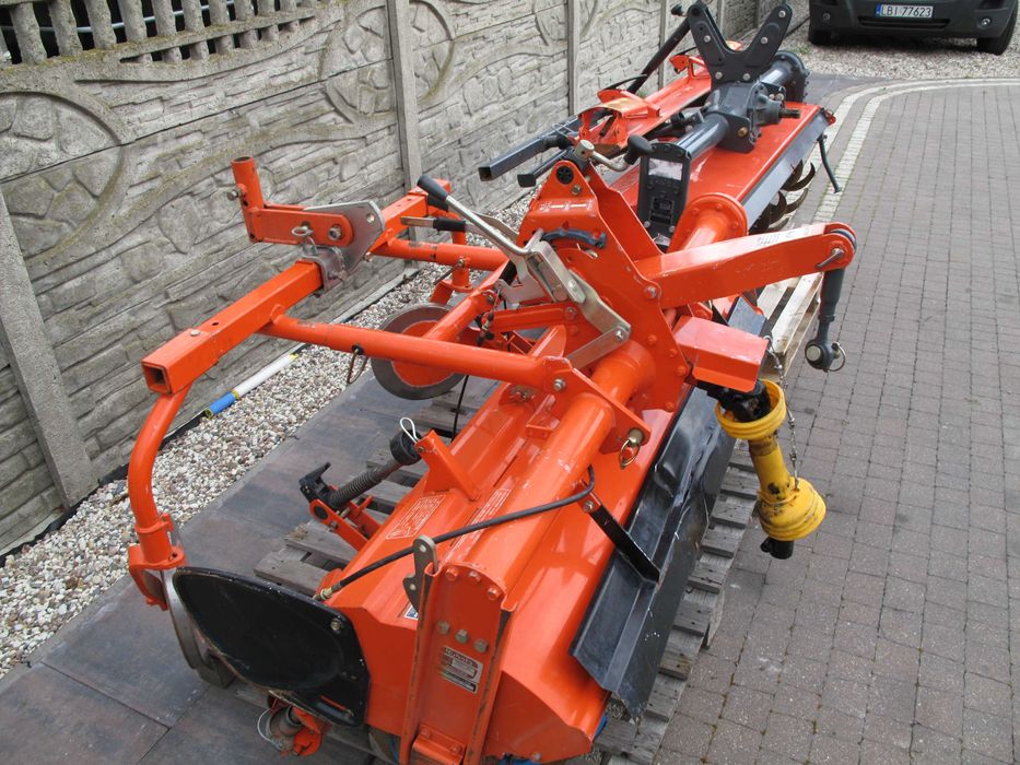Mini Traktorek Kubota T245 4X4 25KM Wspomaganie Rewers Mały Ogrodniczy