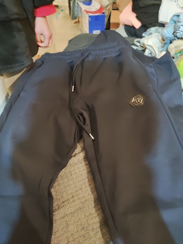 Sprzedam nowy orginalny dres Philip Plein