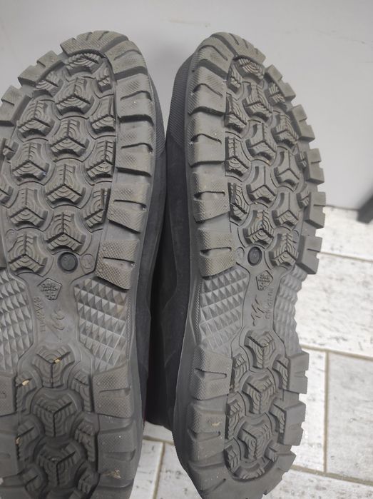 Чоботи чоловічі водонепроникні розмір 42-43  QUECHUA