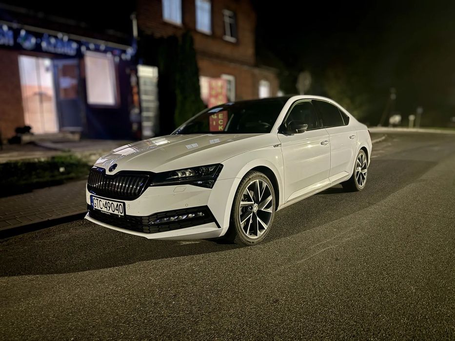 Skoda Superb Skoda Superb iV Sportline PHEV 218KM , LED matrix, DCC, zadbana
