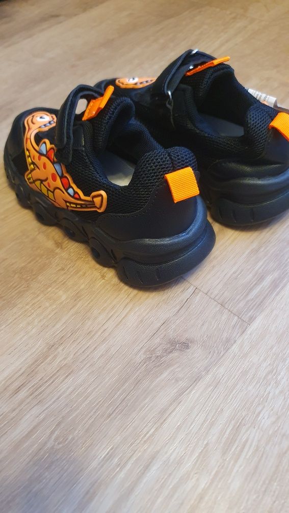 Świecące buty adidasy chłopięce dla chłopca motyw dinozaur 29