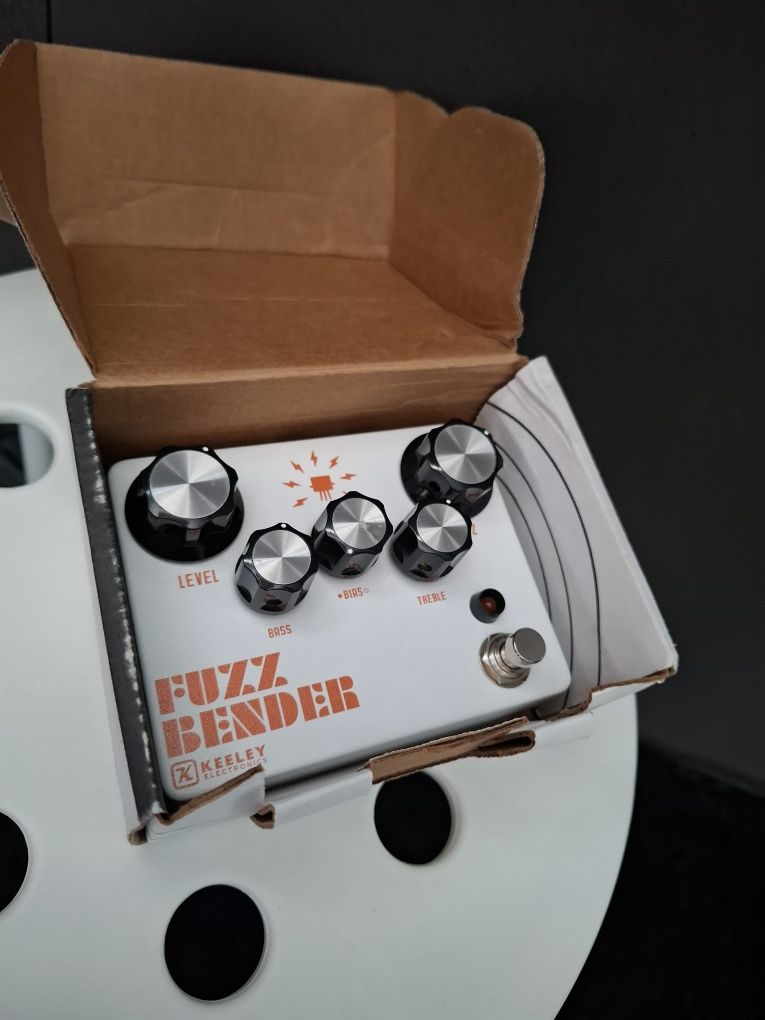 Pedal de guitarra Keeley Fuzz Bender