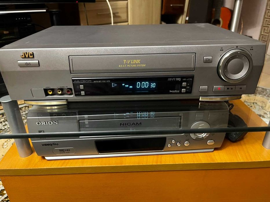 відеомагнітофон HI-FI jvc hr-j770eu