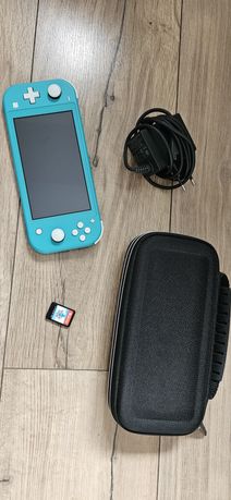 Zestaw Nintendo Switch Lite z etui i grą Pokemon Sword